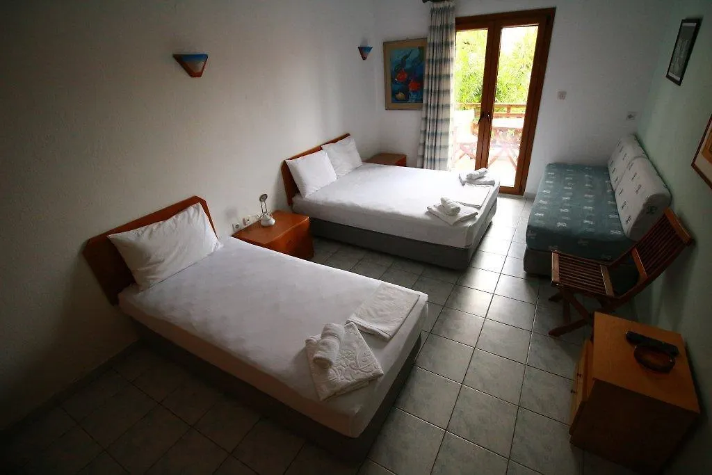 Pansion Zefyros Hotel Ammouliani 0*,  Greece